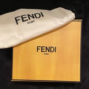 Fendi box 📦 with dust bag